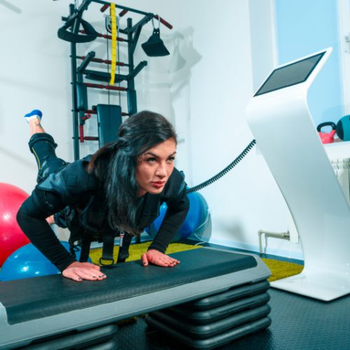 Trening EMS – na czym on polega i jakie osiągniesz z nim korzyści?